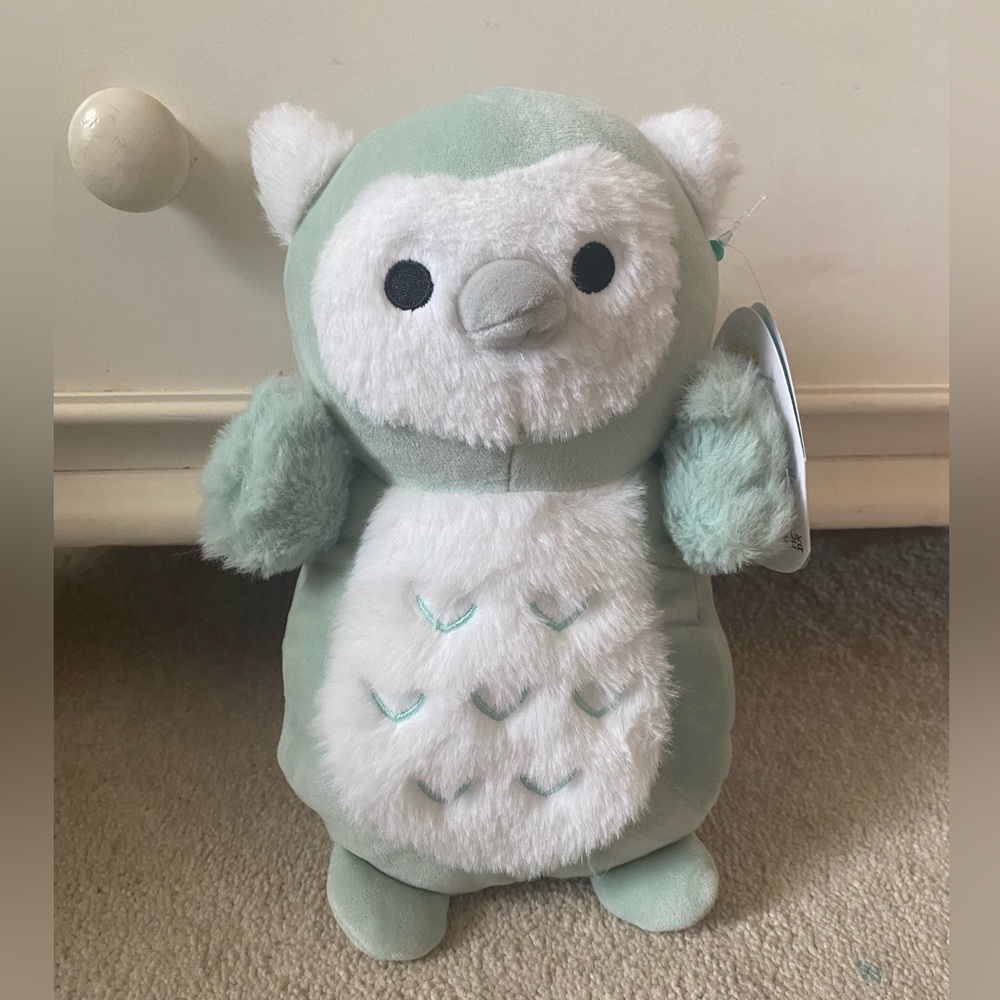 Squishmallow Petrina Hugmee 10” (NWT)